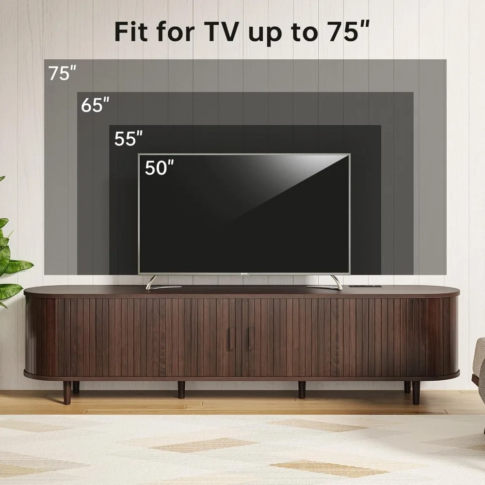 حامل تلفزيون حديث مقاس 70 بوصة من منتصف القرن مع أبواب منزلقة، ومركز ترفيه للتخزين الخشبي يتميز بأرفف قابلة للتعديل