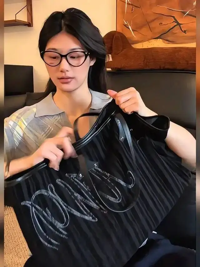 Bloom Stripe Black Tota Handbag Women Vintage Large Capacity Y2k Shoulder Bags Female Casual Shopping Underarm Bag 2025