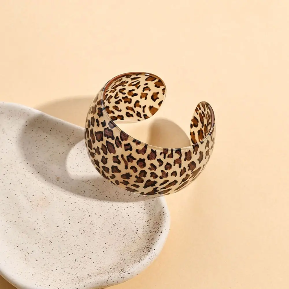 Resin Wide Open Bangle Minority Design Europe American Style Leopard Print Cuff Bangles Alloy Jewelry Accessories