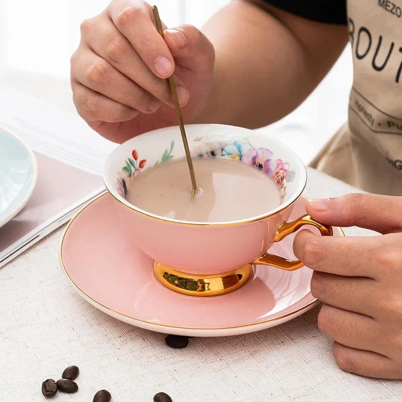 Ceramic coffee cup with plate Golden edged color glazed coffee porcelain mugs Afternoon Tea Cup Flower tea cup afternoon teacups