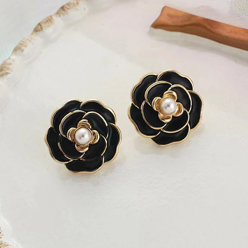 Three Layer Flower Stud Earrings for Women Black White Enamel Oil Imitation Pearl Camellia Earrings Fashion Party Jewelry Gift