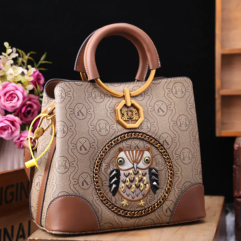 Luxury Women's Bag Brand, Fashionable Embroidered Handbag Crossbody Bag, High-end Versatile Retro Single Shoulder Tote Bag