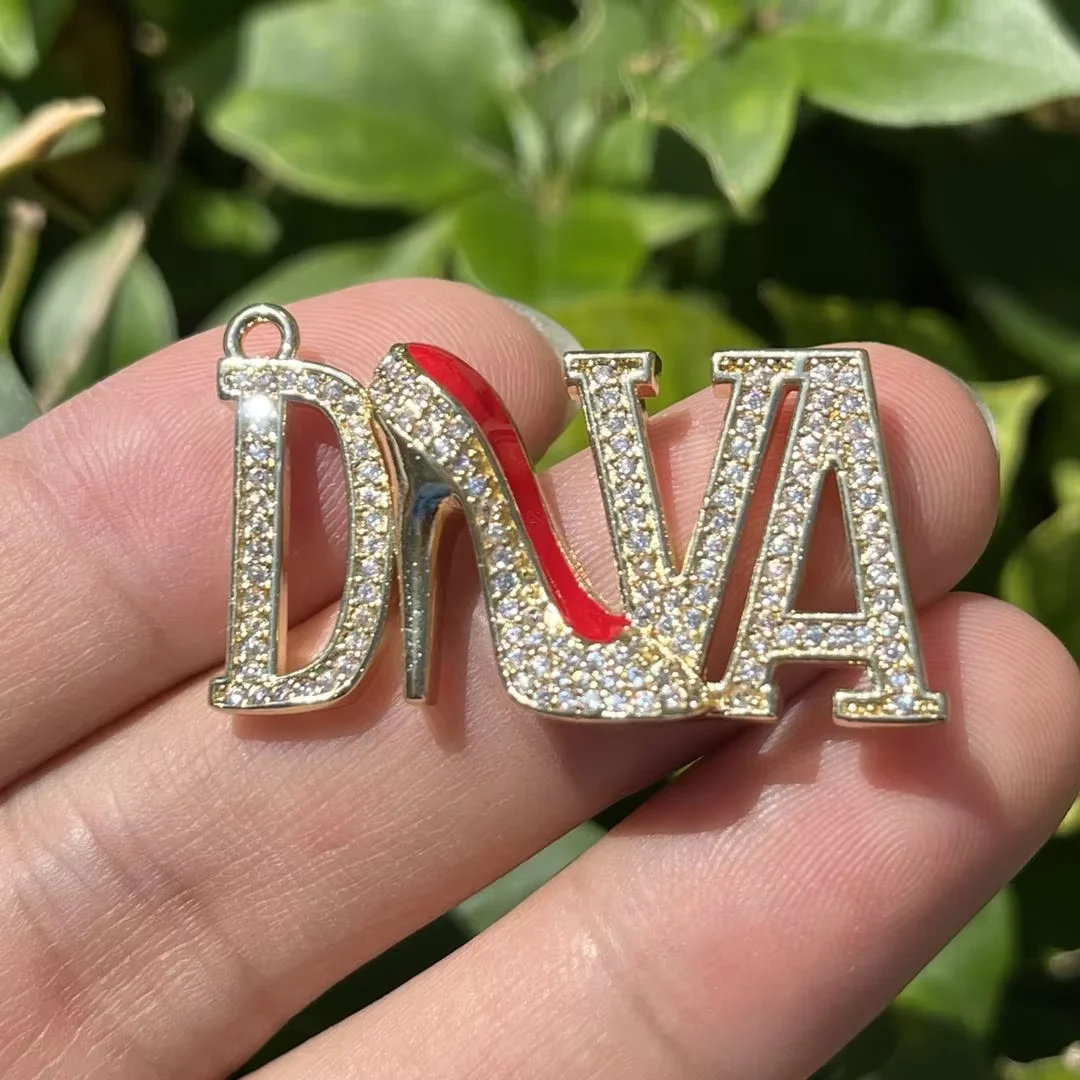 5 piezas de dijes DIVA de cobre con pavé de circonitas, dijes de zapatos de tacón rojos, para pulseras, collares y brazaletes de mujer, accesorios para manualidades.