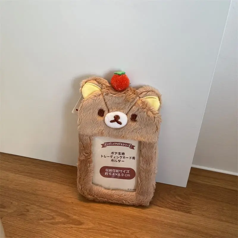 Rilakkumas Plüsch-Fotokartenhalter Schlüsselanhänger 3-Zoll-Fotoschutzhülle Cartoon-Schulbus Bankkartenhülle Taschenanhänger Geschenke – Detail 3