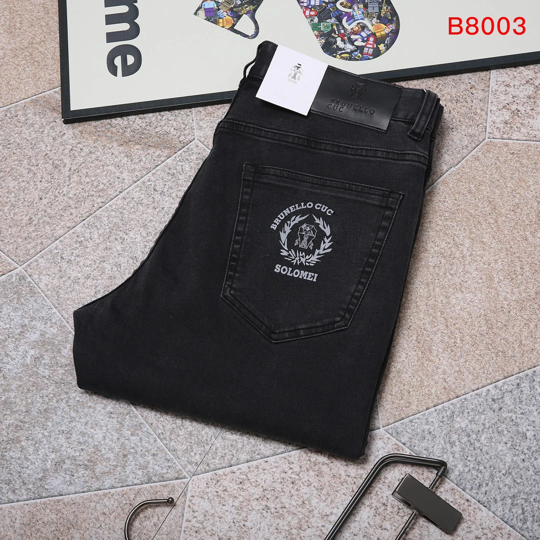 

Jeans Men 2024 New Elastic Black size 29-42 Straight long Slim Fit Feet pants Customized leather label Italian lion Old Money