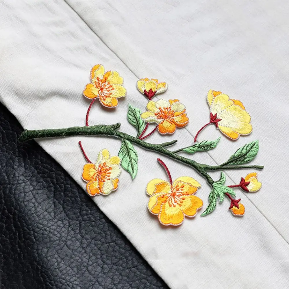 Iron on Begonia Flower Embroidery Patches DIY Crafts Exquisite Clothes Appliques Chinese Style Handmade Clothes Sticker Sewing