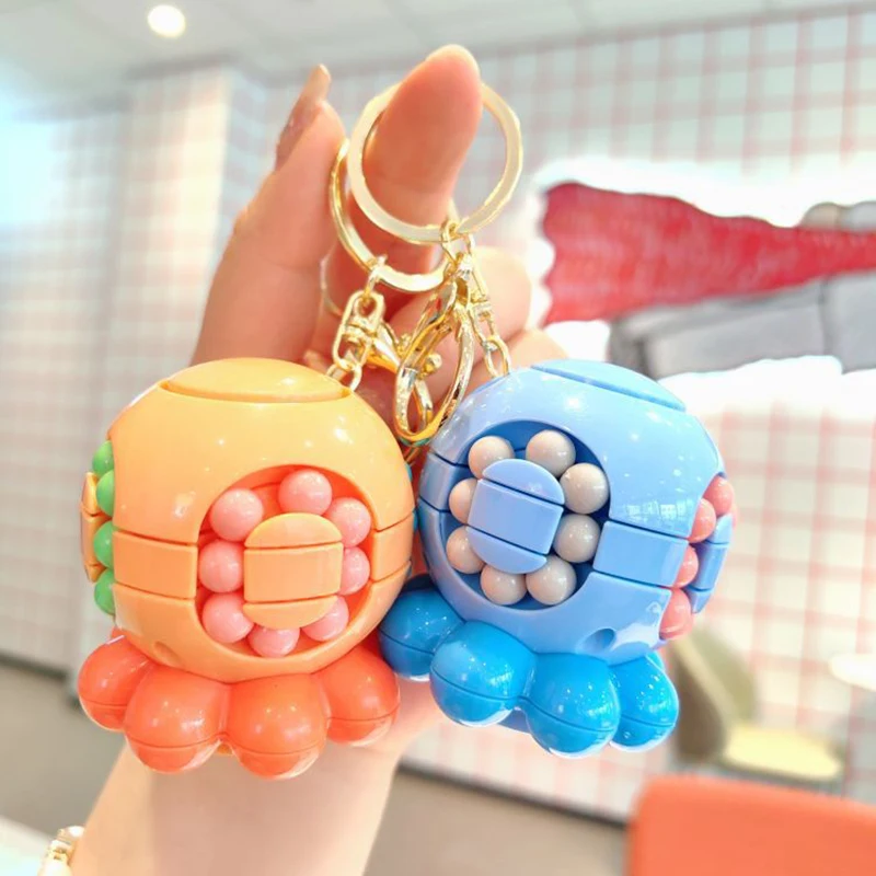 Cartoon Animal Octopus Round Happy Plastic Ball Key Chain Cool Student Develop Intelligence Toy Simulation Octopus Doll Keychain