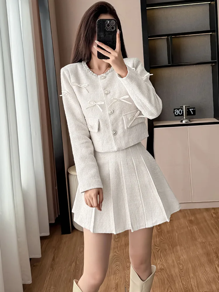 2025 الخريف الشتاء الاجتماعي النمط الكلاسيكي الثقيلة مطرز القوس سترة قصيرة عالية الخصر مطوي تنورة قطعتين مجموعات عالية الجودة