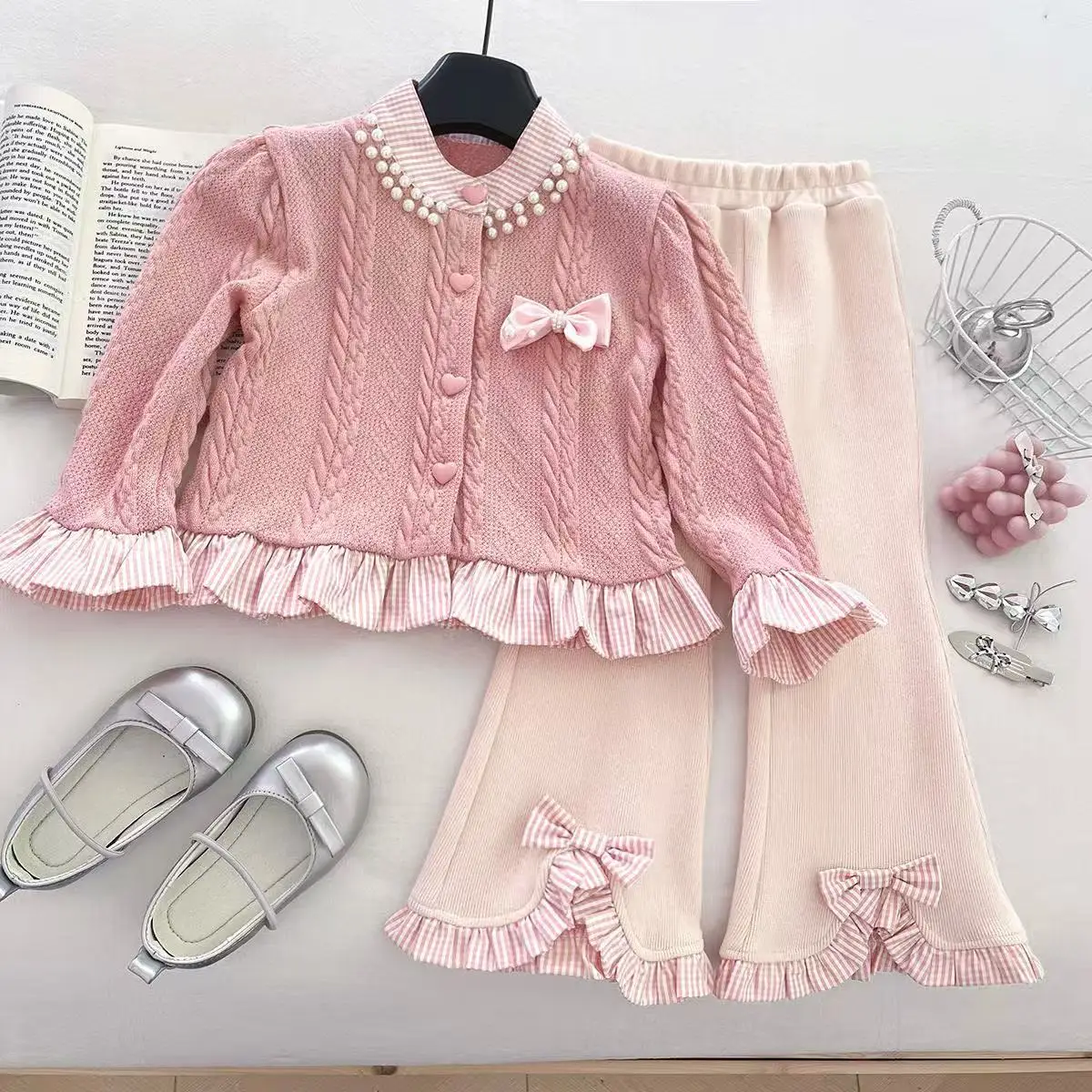

Girls' Spring/Autumn 2026 New Arrival 2026 Knitted Cardigan with Bow-Tie and Flared Trousers Two-Piece Casual Set for Baby Girls