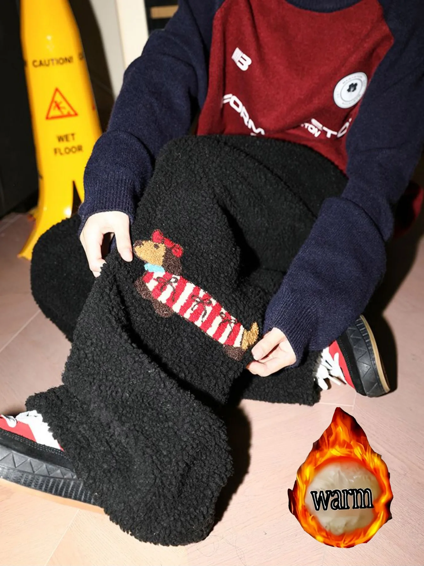 Trendy geborduurd hondenpatroon Dubbelzijdig fleece Casual Winter Nieuwe losse broek met rechte pijpen en wijde pijpen voor tieners met gevoel voor design, met fleece gevoerd en verdikt voor koudebestendigheid