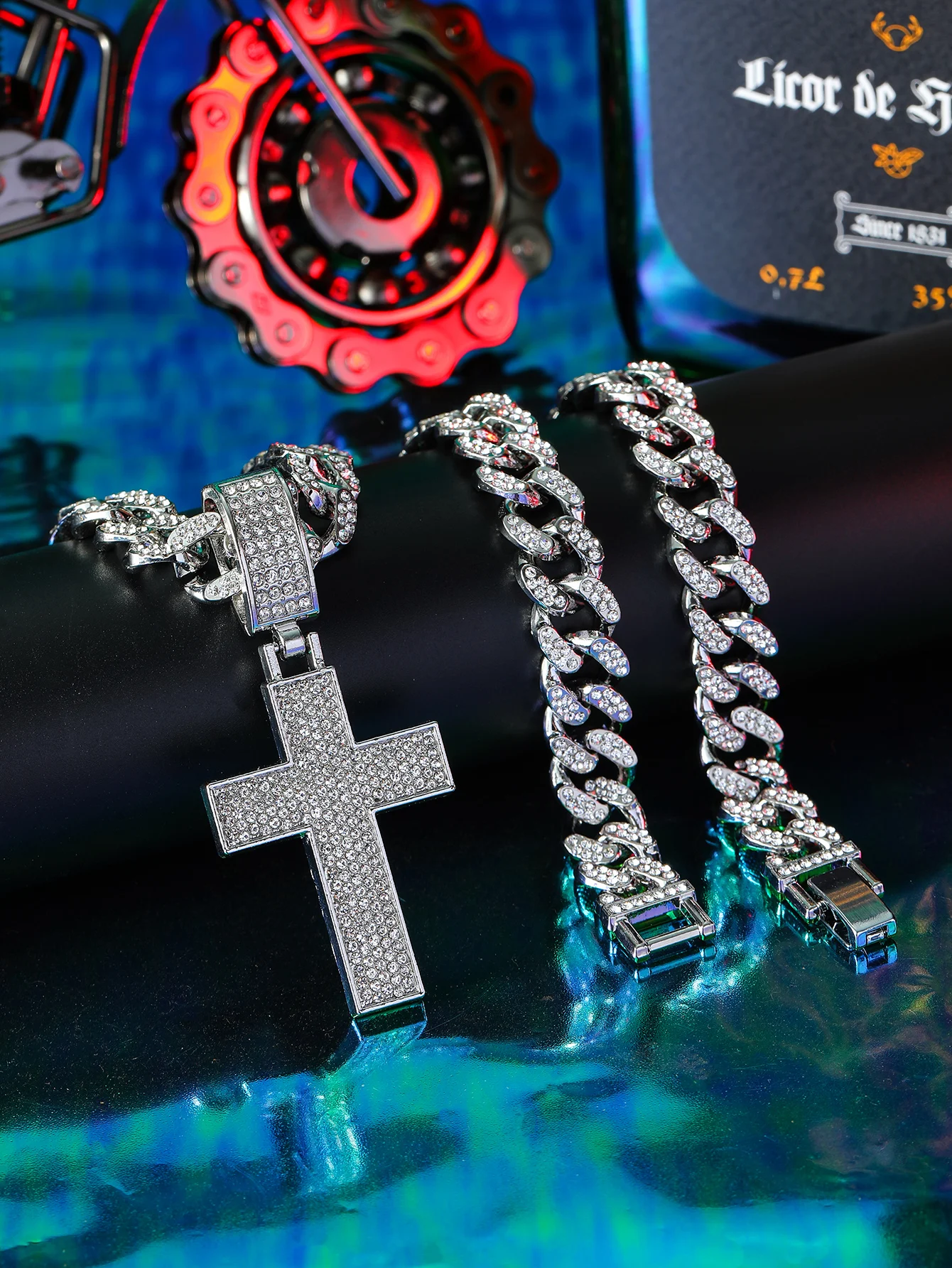 1 piece new design hip hop punk style cross pendant men's necklace street rock rhinestone cuban chain suitable for many outfits