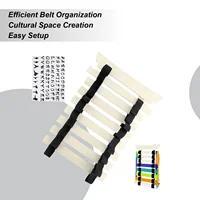 Soporte de exhibición para cinturón de Karate, soporte de exhibición para cinturón de artes marciales con colgador y pegatinas, organizador de equipo deportivo, estante de almacenamiento