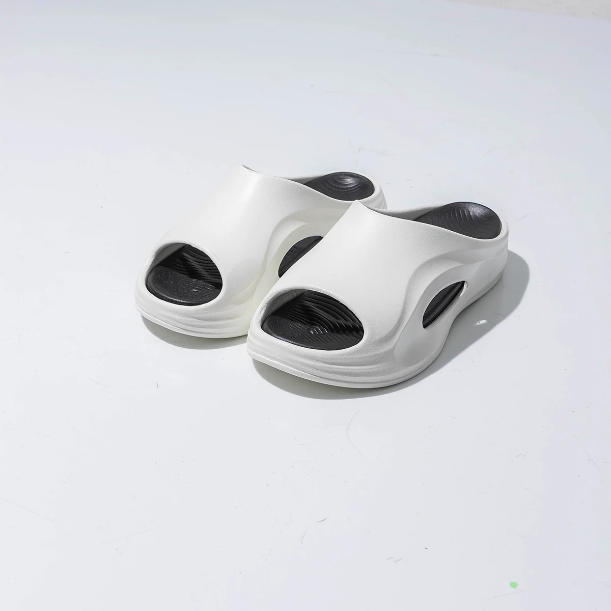 Latest Fashionable Custom EVA Slides Unisex White Sandals Good Quality Shoes Men Flip Flop Slippers