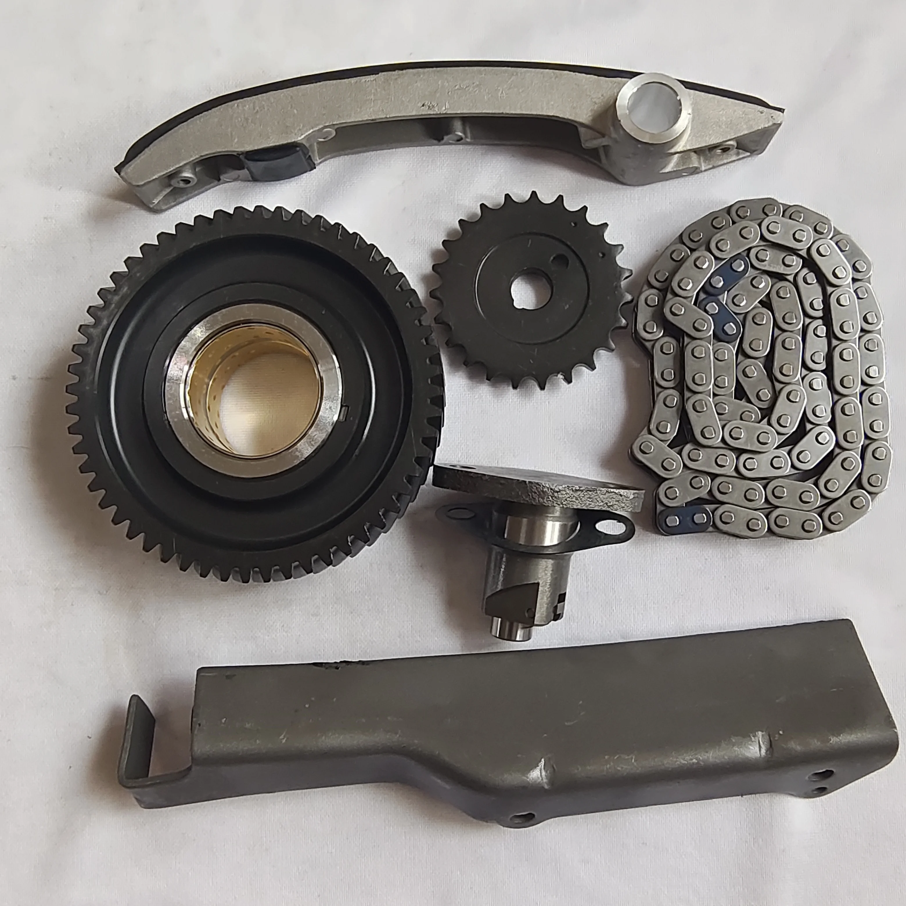 طقم سلسلة توقيت 4m40 لمحرك مونتيرو باجيرو سبورت 4M40 Me199012 Me200248 KC-05 سلسلة واحدة