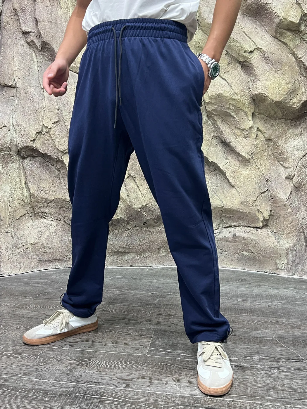 Men's Casual Straight Leg Pants Elastic Waist Sweat Absorbent Summer Fashionable Long Trousers Breathable Cotton Polyester Blend