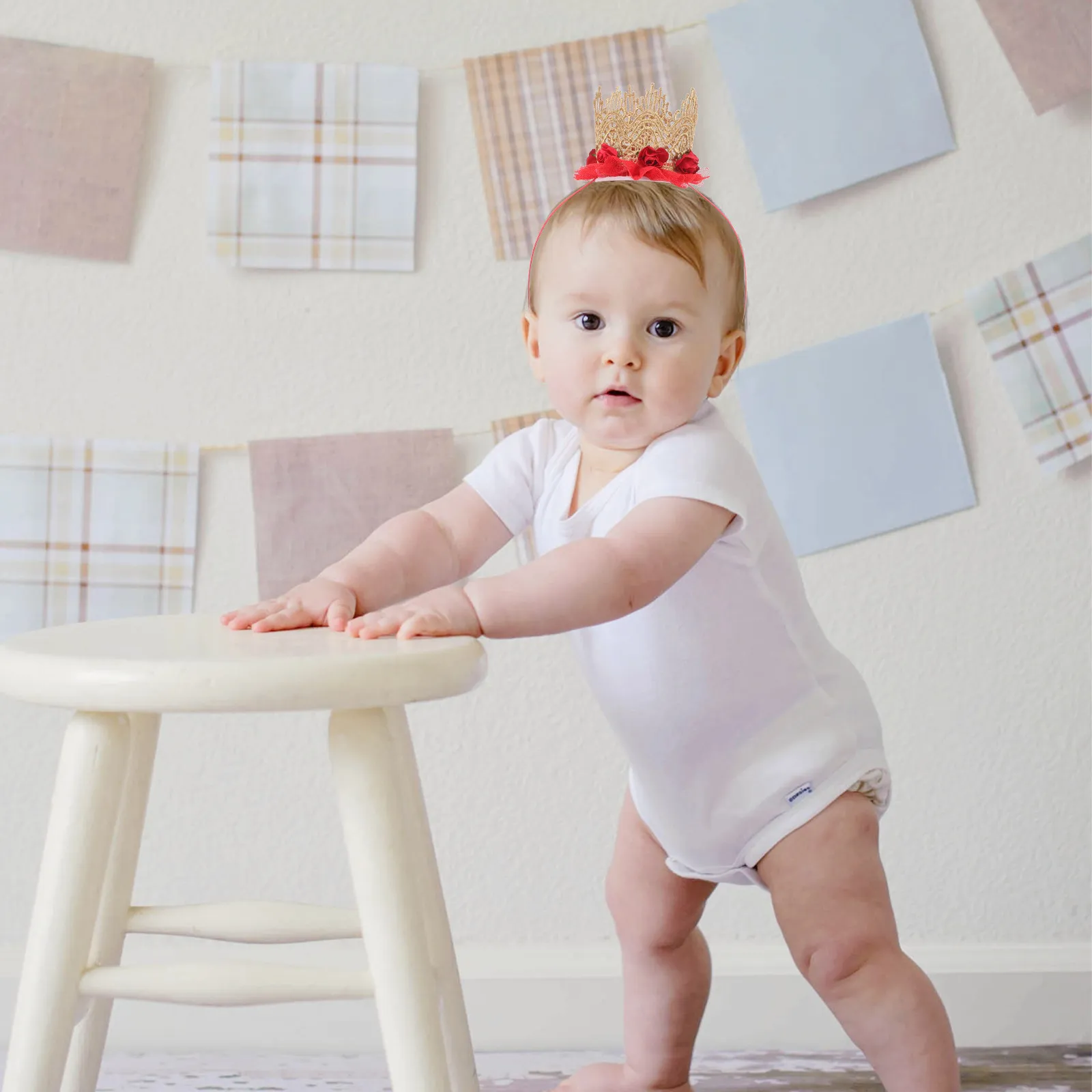 

Корона для девочки на первый день рождения, украшенная кружевом и розами, в виде гребня для волос, элегантная повязка на голову в стиле принцессы/королевы, реквизит для фотосессии на вечеринке