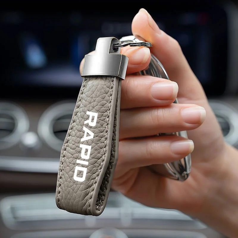 Litchi leather Fashion Durable Emblem Leather Car Key Ring Keychain Holder with logo For Skoda Rapid Car Accessorie Senior sense