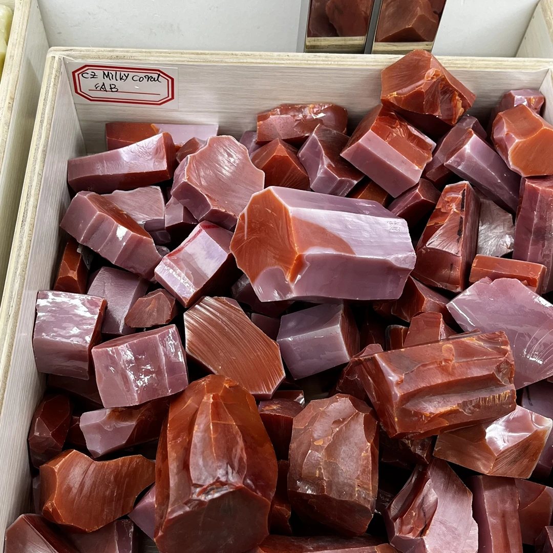 

0.25-1kg/Lot Loose Gemstone Uncut Rough Stone Coral Color