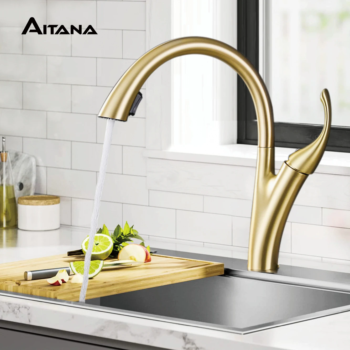 Simple brass brushed gold kitchen faucet, single handle, cold and hot dual control, pull-out type, 2-function black sink Tap