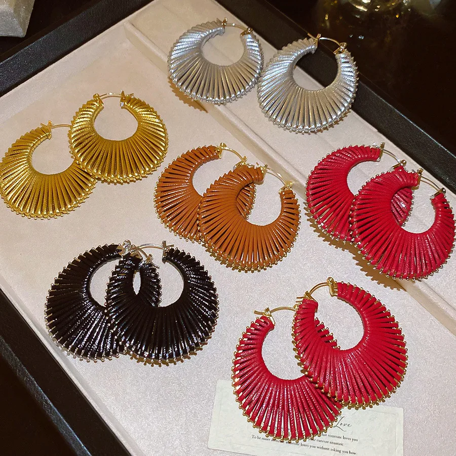 Trend Handmade Woven Hollow Hoop Earrings with Gold-plated Charm High Quality Exaggerated Temperament Party Earring for Women