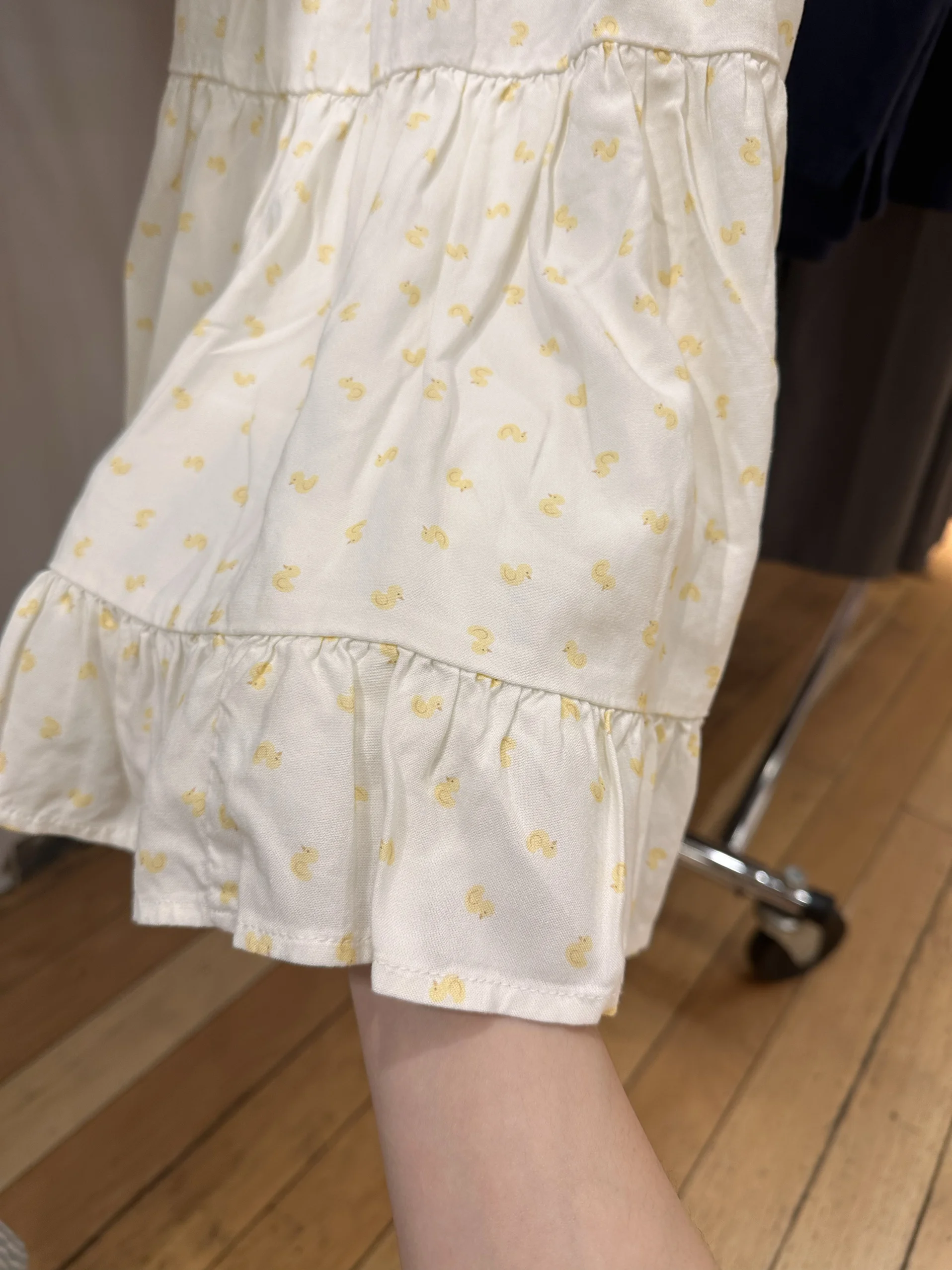 فستان قصير مزين بالدانتيل من Little Ducks فستان نسائي صيفي بفيونكة بدون حمالات من الخلف برباط على شكل حرف a فساتين بحمالات غير رسمية لطيفة وجذابة