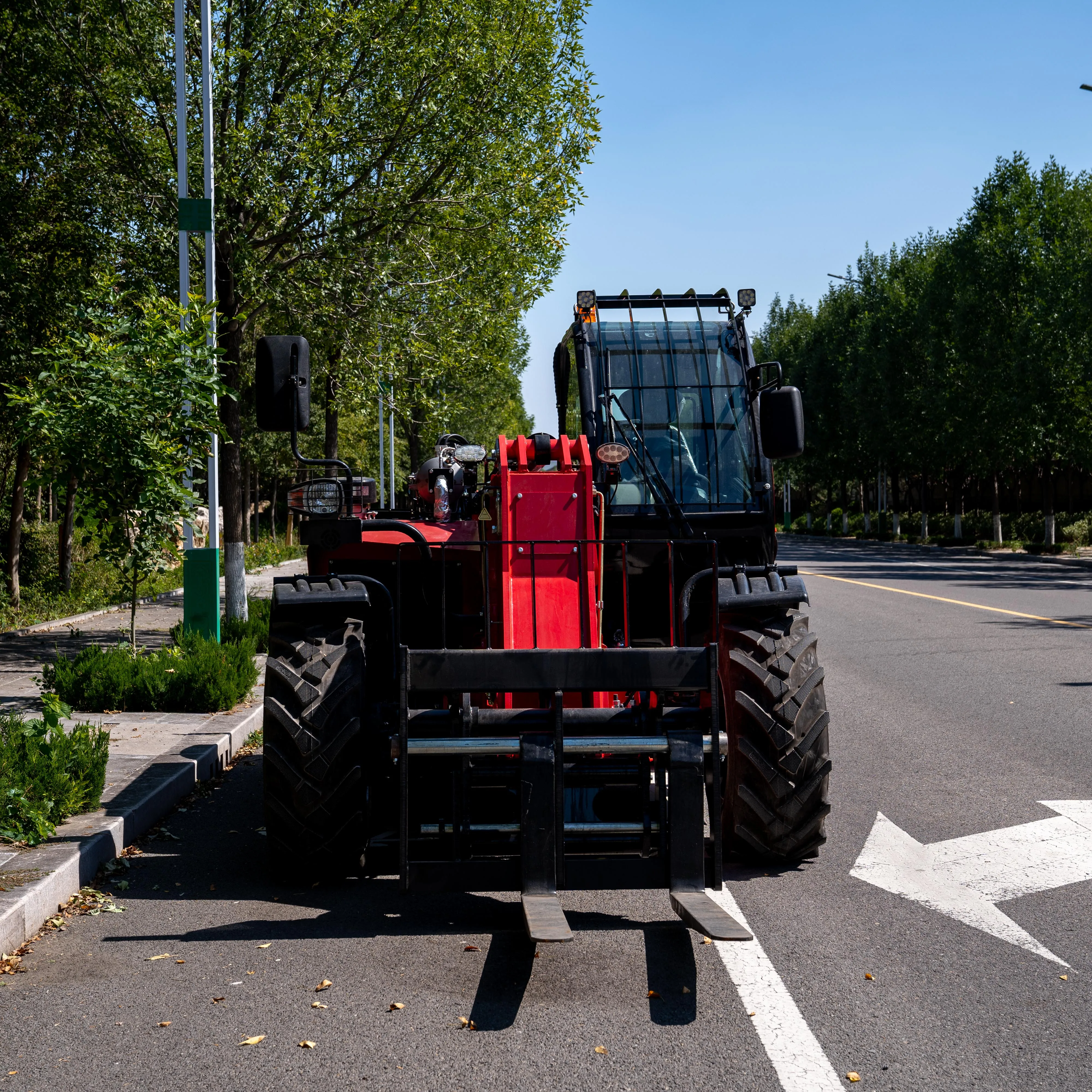 Mini TH730 Telescopic Forklift Loader Multi-Purpose Multiple Accessory Options 7M 14M 18M Precision Material Handling Low Price