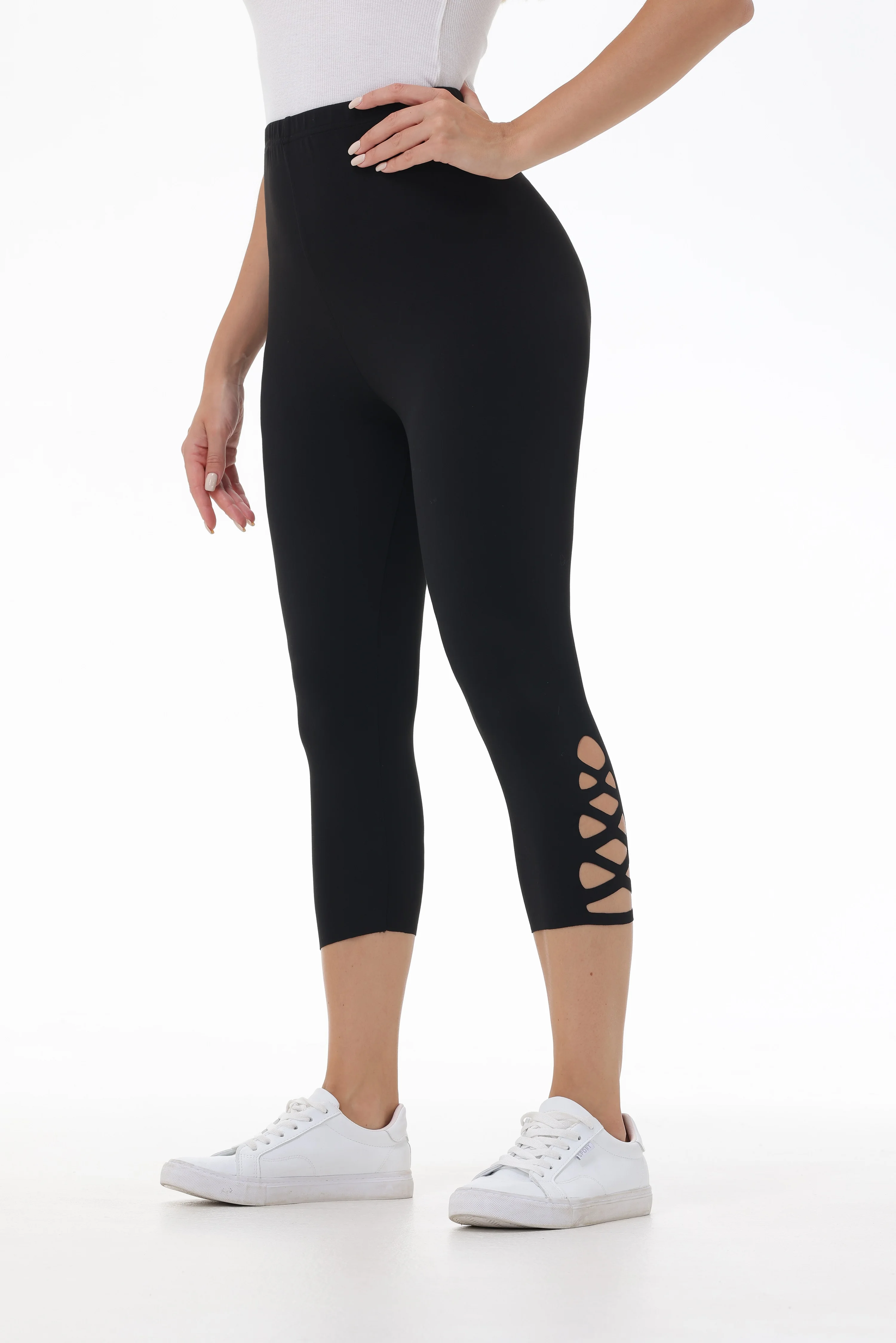 

425 Women's Capri Leggings, Hollow-Out Tights