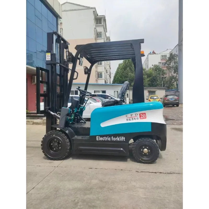Carrello elevatore elettrico da 1,5 tonnellate di vendita caldo con accessori sostituibili, adatto per deposito di lavoro agricolo e magazzino