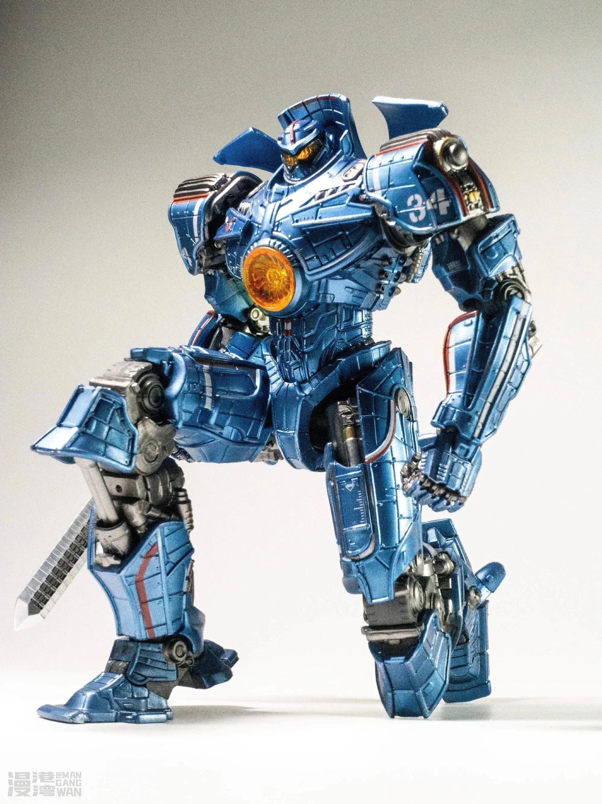 En stock LING JIHUN Original Pacific Rim Gipsy Danger 8 pouces 20CM LED émettant de la lumière figurines jouet cadeau Collection