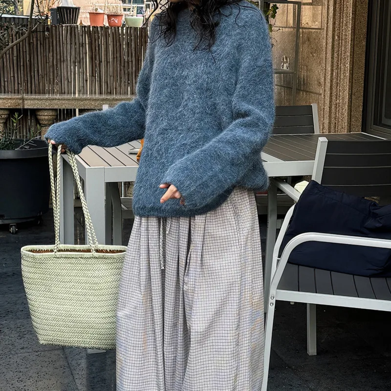 เสื้อไหมพรมถักลำลองสำหรับผู้หญิง คอลเลคชั่นฤดูใบไม้ผลิ/ฤดูร้อน ปี 2025 ดีไซน์เรียบง่าย ผลิตจากเส้นด้ายอัลปาก้าเนื้อหนา สวมใส่สบาย สไตล์สตรีทแวร์