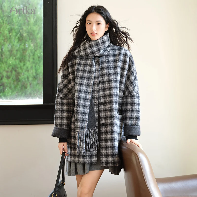 

ARTKA 2025 Winter New Elegant Vintage Plaid Single-breasted Woolen Coat Straight Midi Female Outerwear With Scarf FA32057Q