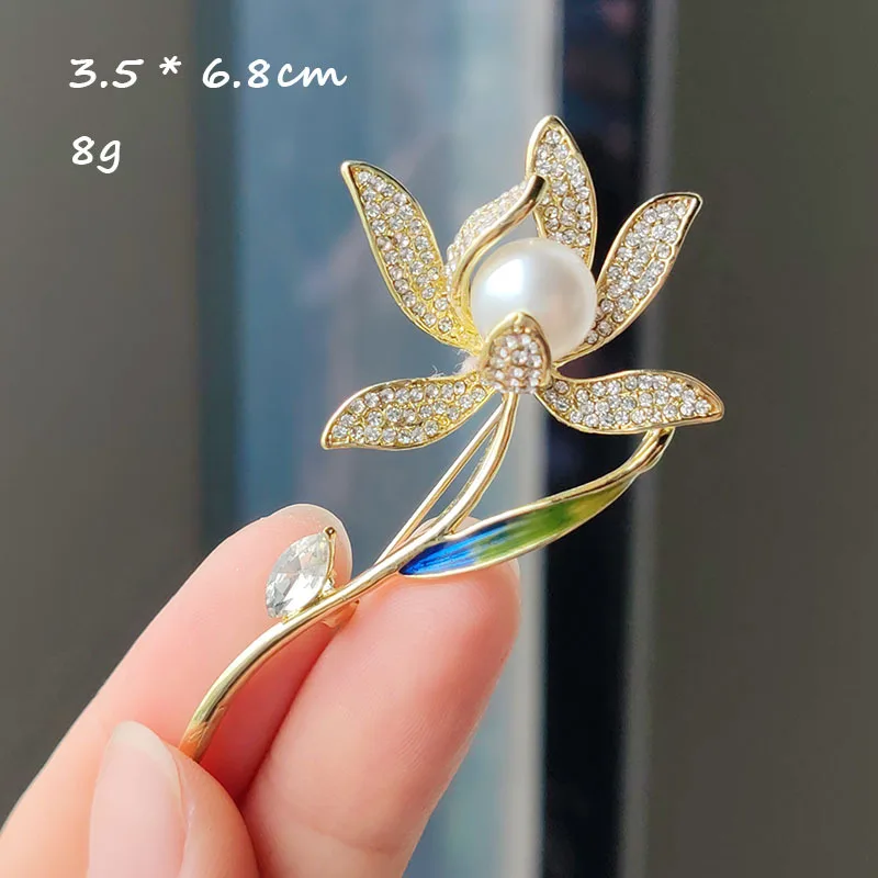 2024 Fashion New Light Luxury National Wind Daffodil Corsage Female Inset Zircon Plant Brooch with Clothing Accessories