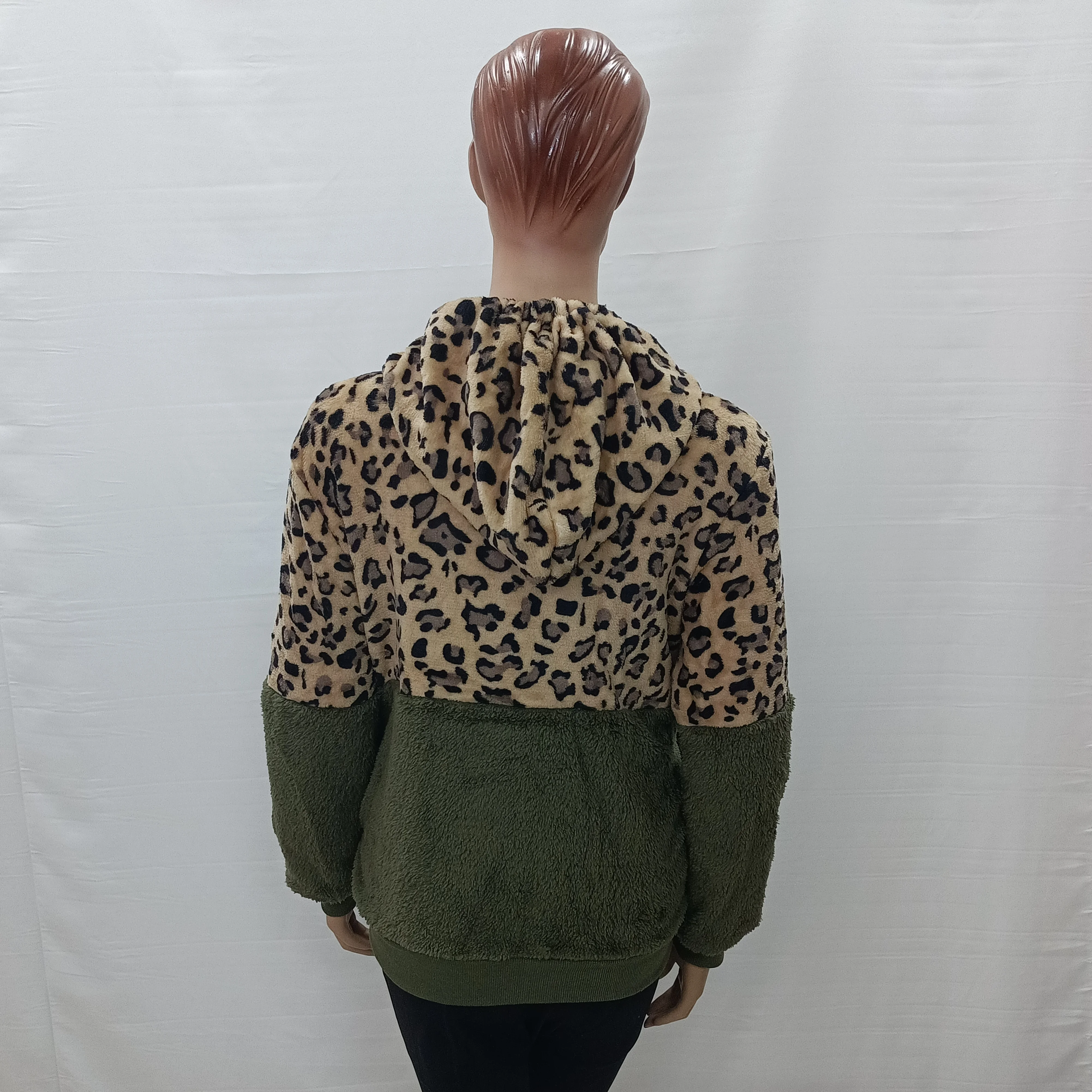 CY Maternity and Nursing sweater Autumn/Winter Sexy Leopard Pattern patchwork Zipper Pocket Top Plush Coat tops Nursing freindly