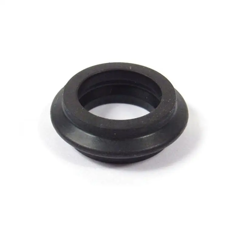 1Pcs Car Engine Oil Outlet Pipe Seal Plastic Black Fuel Oil Seal Pipe For Range Rover LR030593 For Land Rover