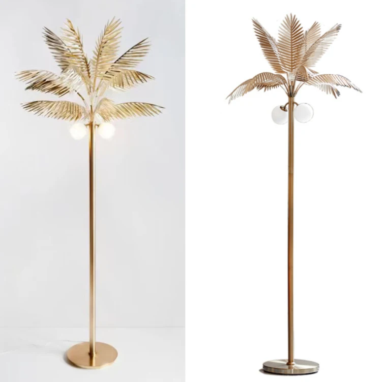 錬鉄製のスタンドランプ ココナッツの木の装飾 リビングルーム 鮮やかな金箔のフロアランプ ヴィラ ホテルロビー