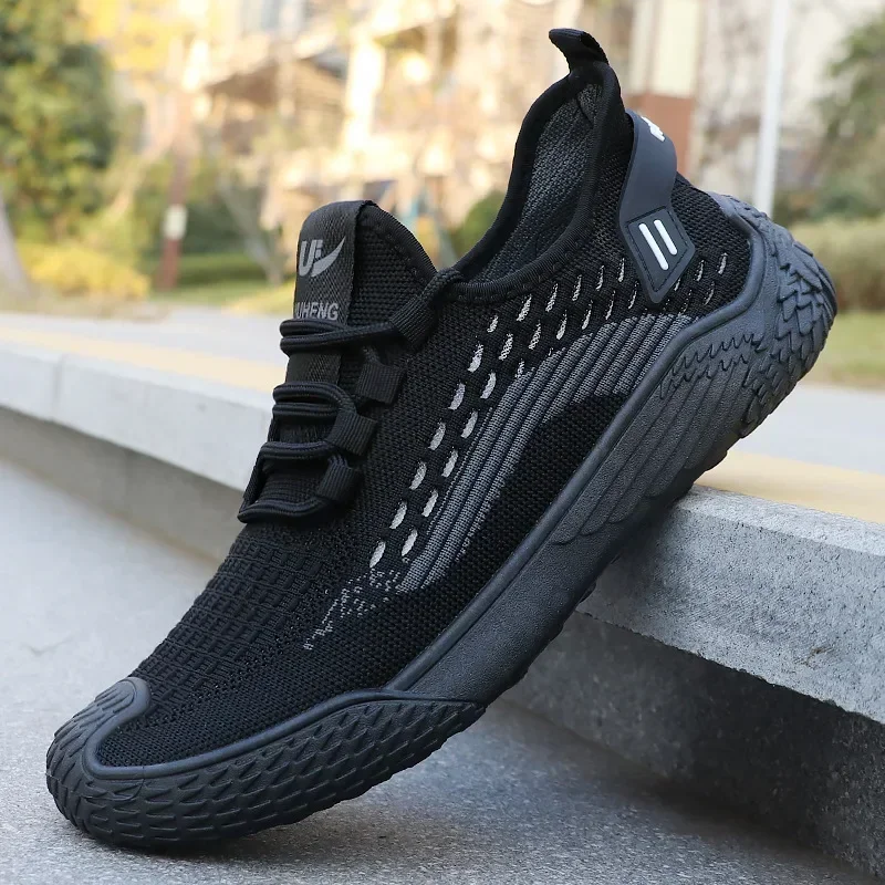 

Spring and summer new mesh knitted breathable men's shoes, sports running shoes, work men's sneakers men designer sneakers