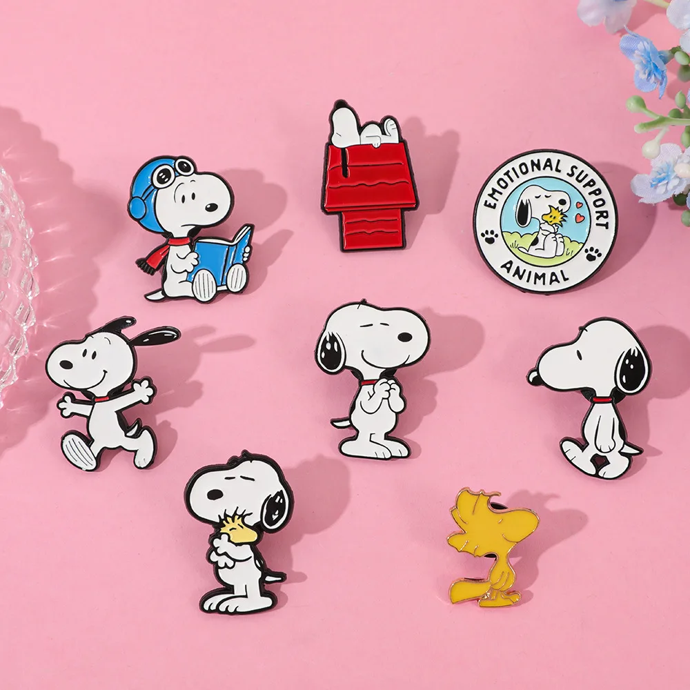 Snoopy Woodstock Cartoon Emaille-Broschen, klassische Hunde-Anime-Anstecknadeln, DIY-Rucksack- und Kleidungsdekoration, Geschenk für Fans – Detail 4