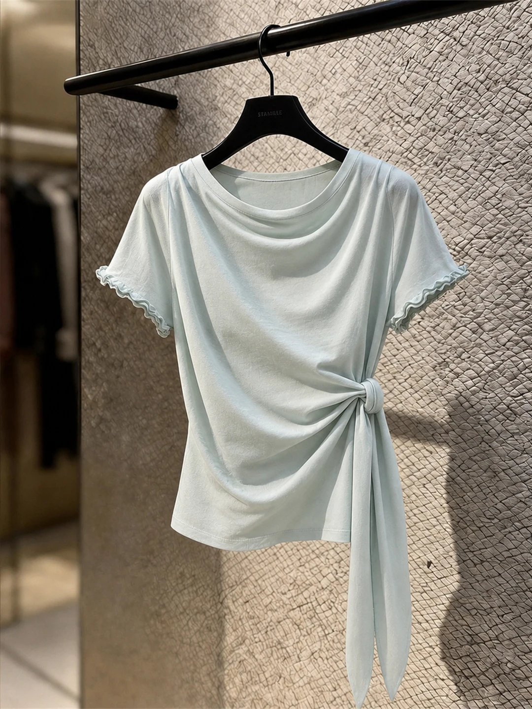 

Elegant round Neck Short Sleeve Shirt Luxury Light Style Anti-Aging Trendy T-Shirt Korean Version Slim Fit Silk Women's Top