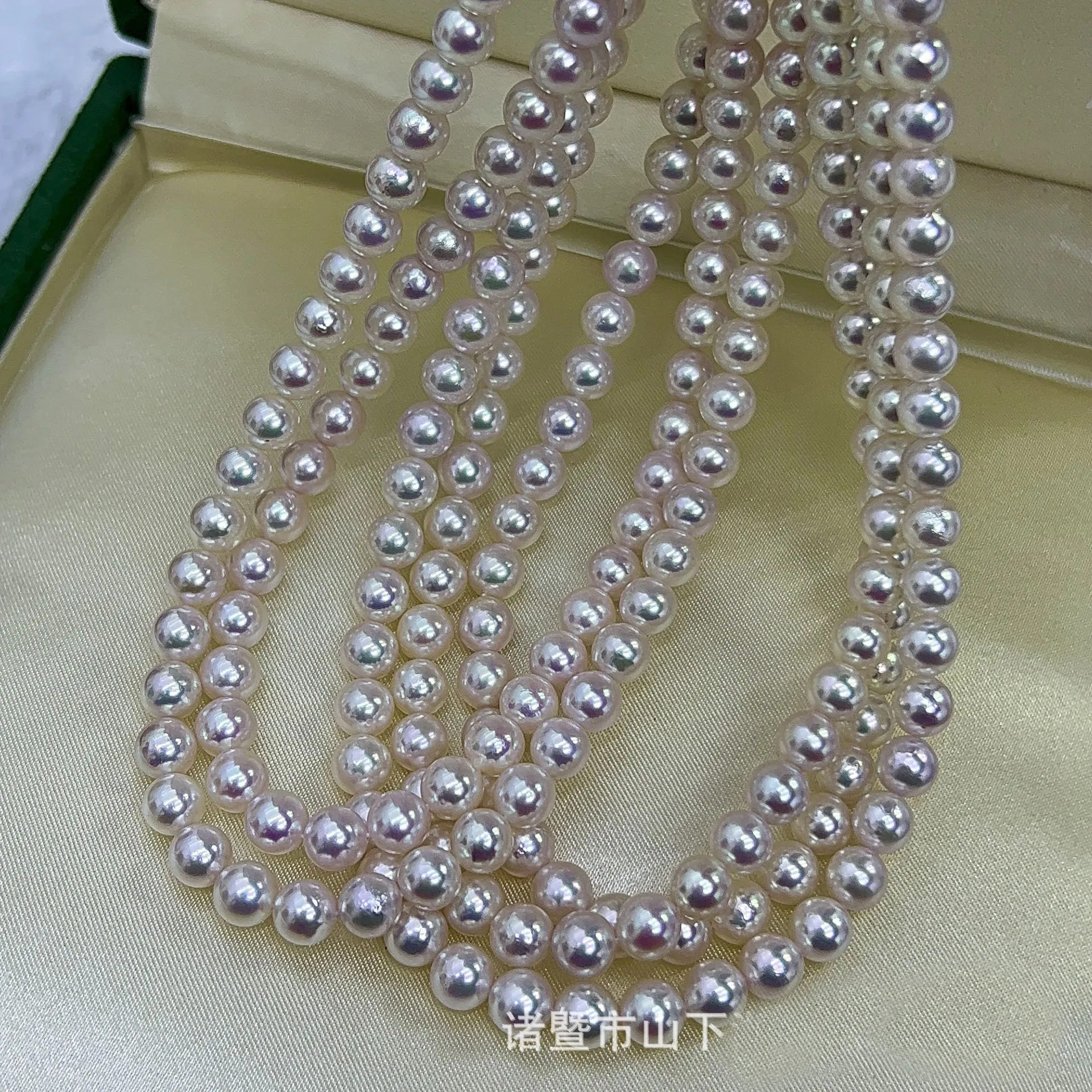 

Японское жемчужное ожерелье Акойя 6-7 мм, круглое зеркало, легкие недостатки. Цена дороги, так, мне оптимизичность о размещении заказа.