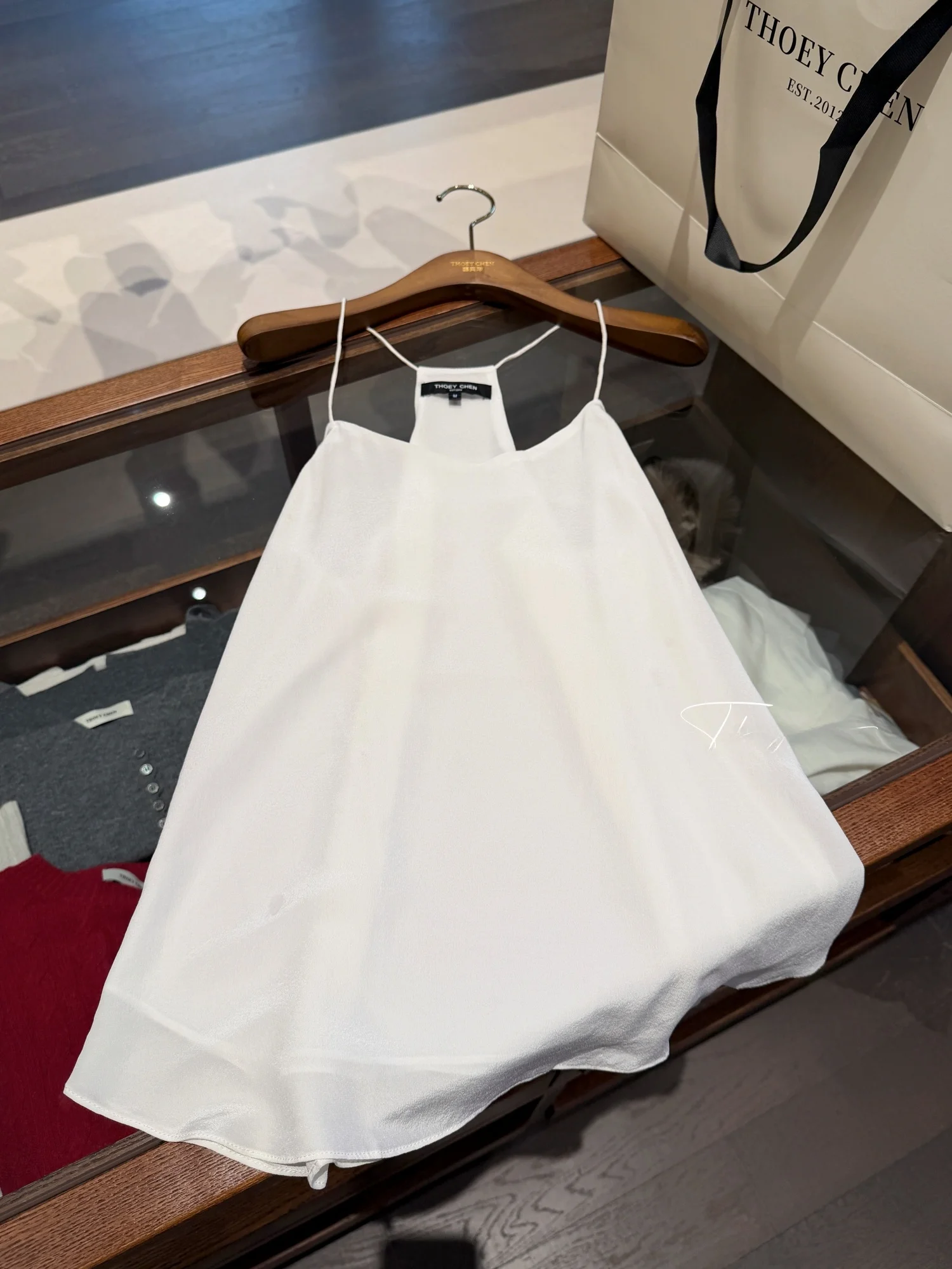 

THOEY CHEN Women's Silk Camisole Vest Casual Style round Neckline Inner Wear Versatile Basic Silk Tank Top Lightweight