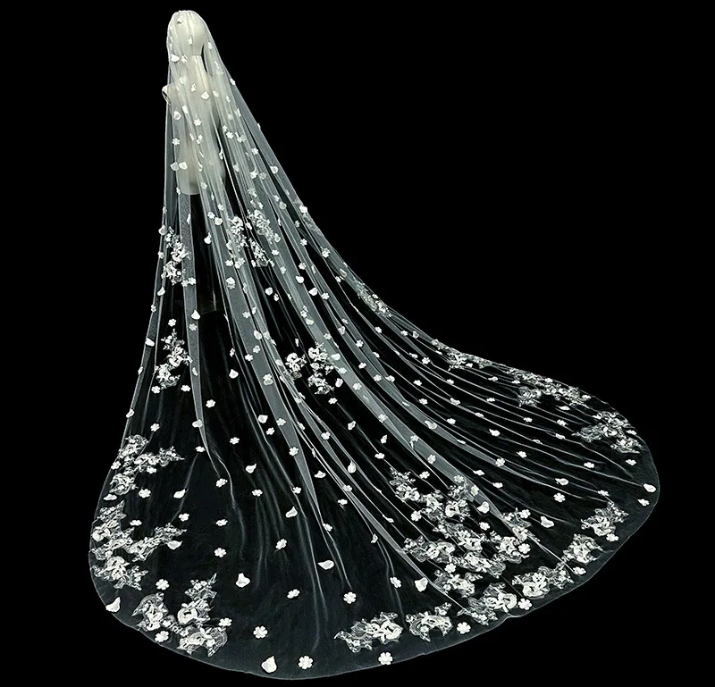 2024 Wedding Veils for Bride Lace Appliques Wedding Accessories 3.5 Meters Cathedral Length Bridal Veil with Comb