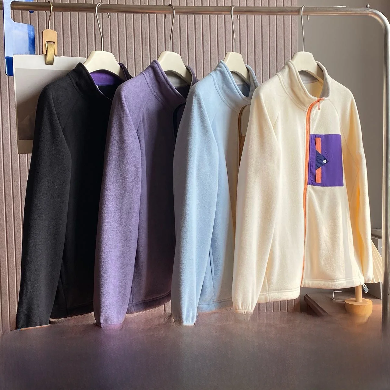 

Warm Fce Lined Stand Collar Long Sve Jaet Skiing Vest Inner Liner Triangular Logo Series Mountain Series Cow Goods