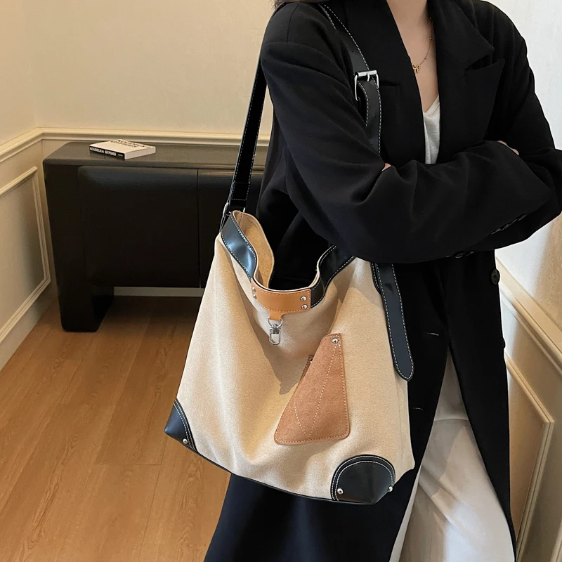 Autumn & Winter Large Capacity Women's Shoulder Bag Luxury Designer Handbag Soft Comfortable Suede Daily Commuting Crossbody Bag