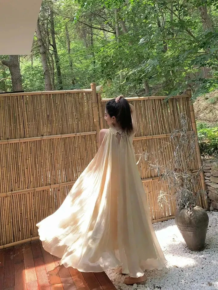 

2024SS Summer New Women High Quality Chic Beige Vest Luxury Fashion Dress for Ladies