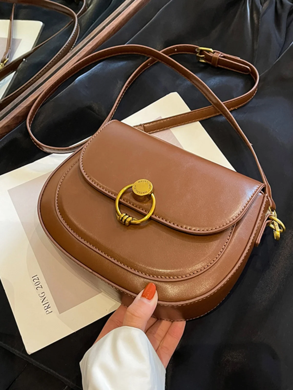 High-end Texture Retro Bag For Women 2023 New Popular Crossbody Bag Fashionable Saddle Bag