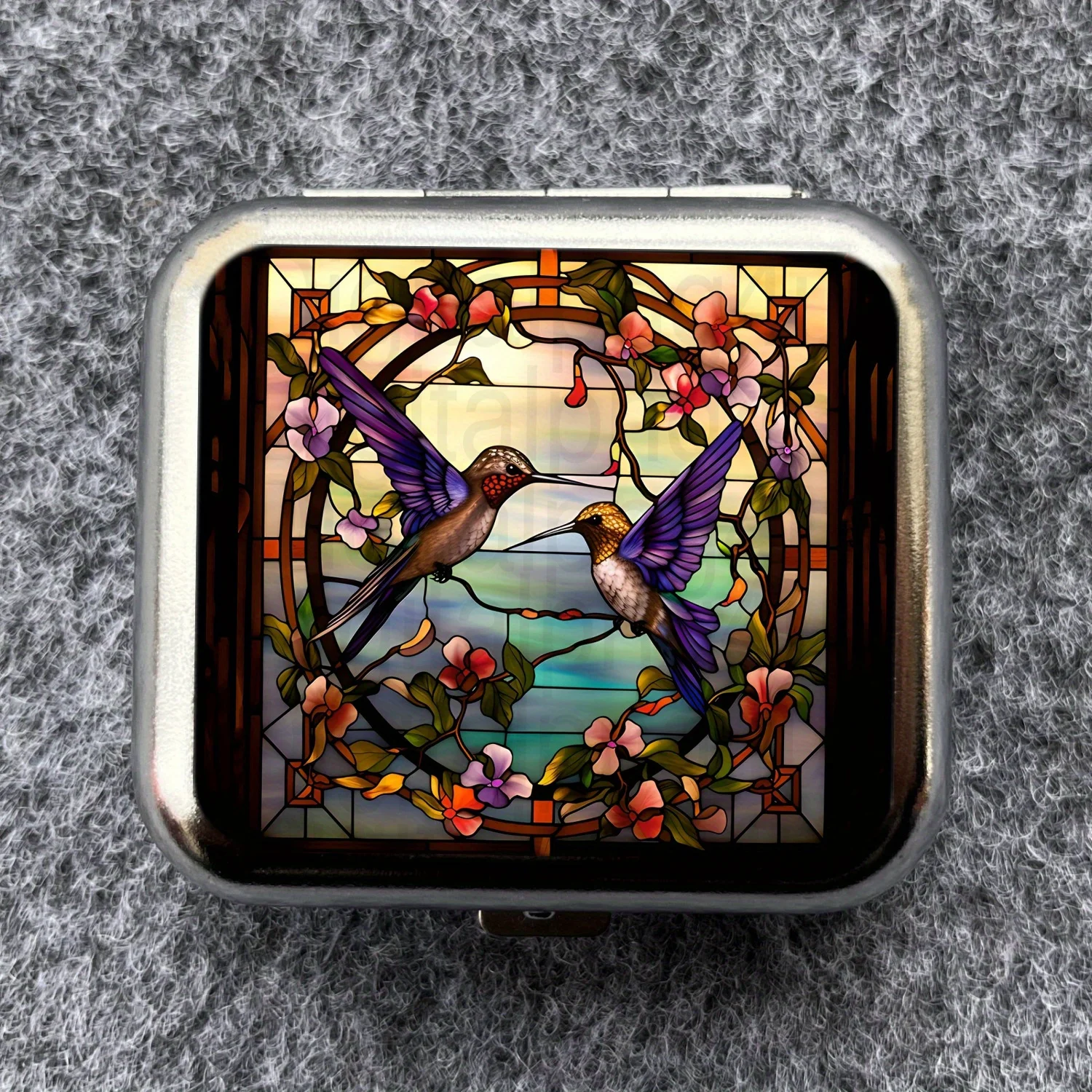 

"Unique Aviary" Compact Bird-Themed Metal Ashtray - Durable, Portable & Ideal For Car Use - Perfect Gift For Smokers