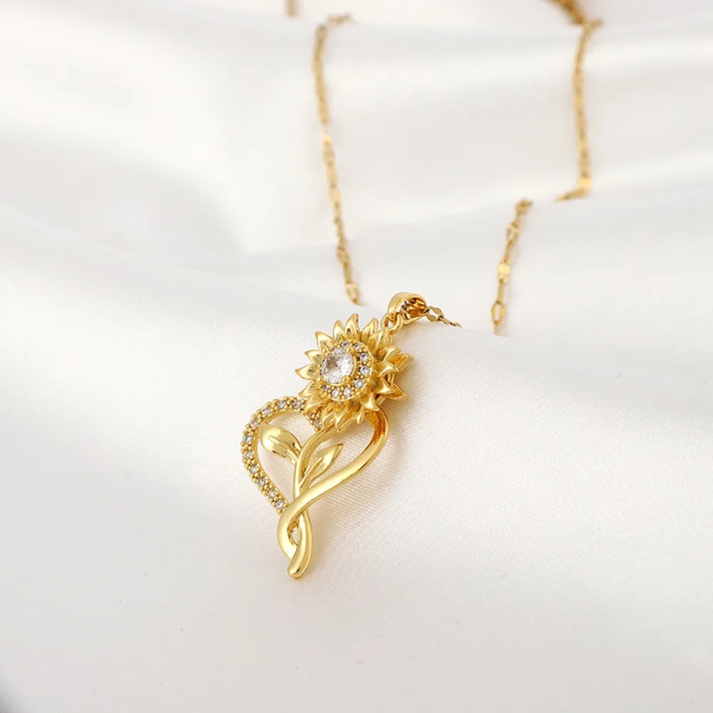 Sunflower 360° Rotatable Sunflower Necklace Golden Copper Sunflower Zircon Pendant Necklace Rotatable