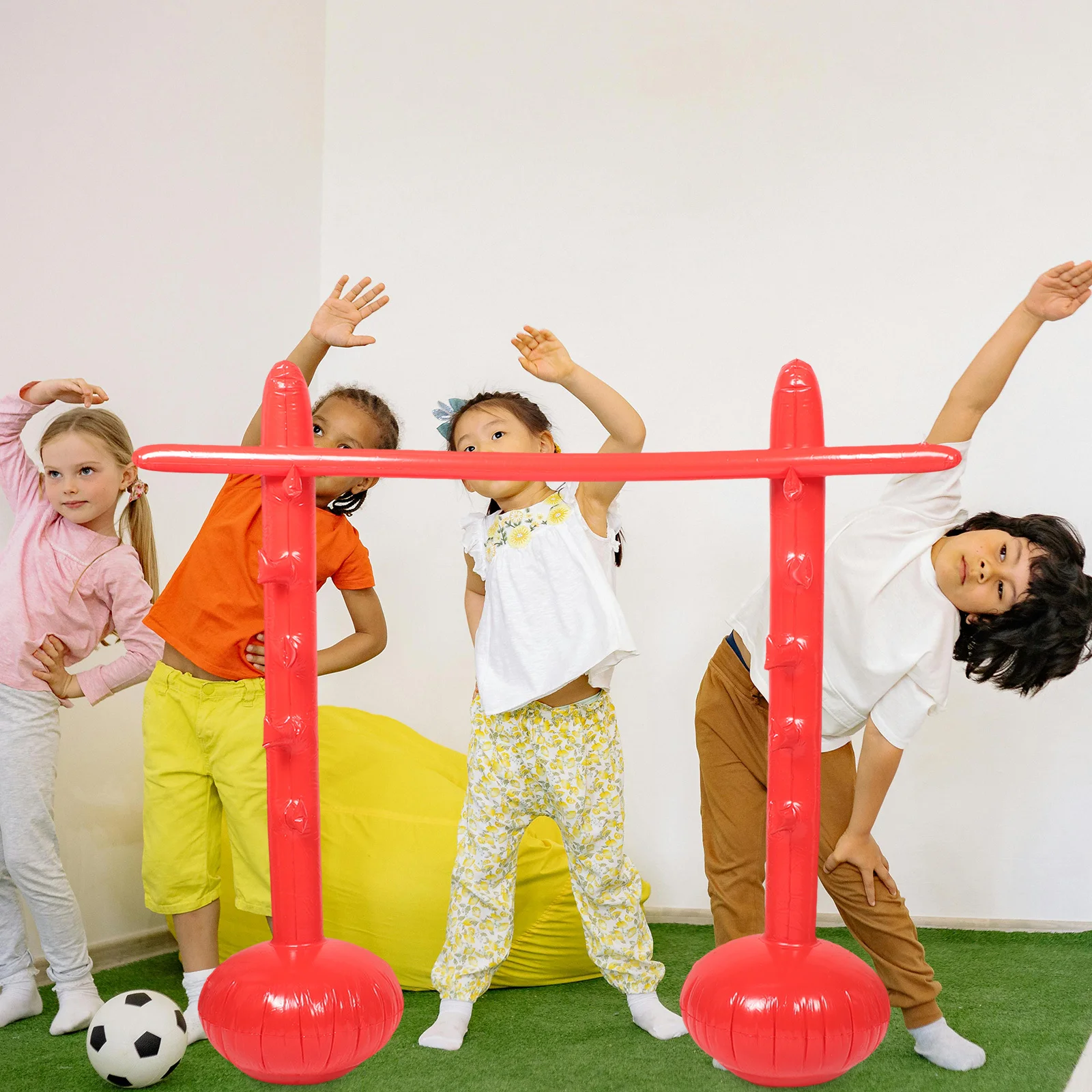 Gioco interattivo con palo di salto gonfiabile Festa all'aperto Divertimento Coordinazione fisica Barra di salto lungo Abilità motorie all'aperto