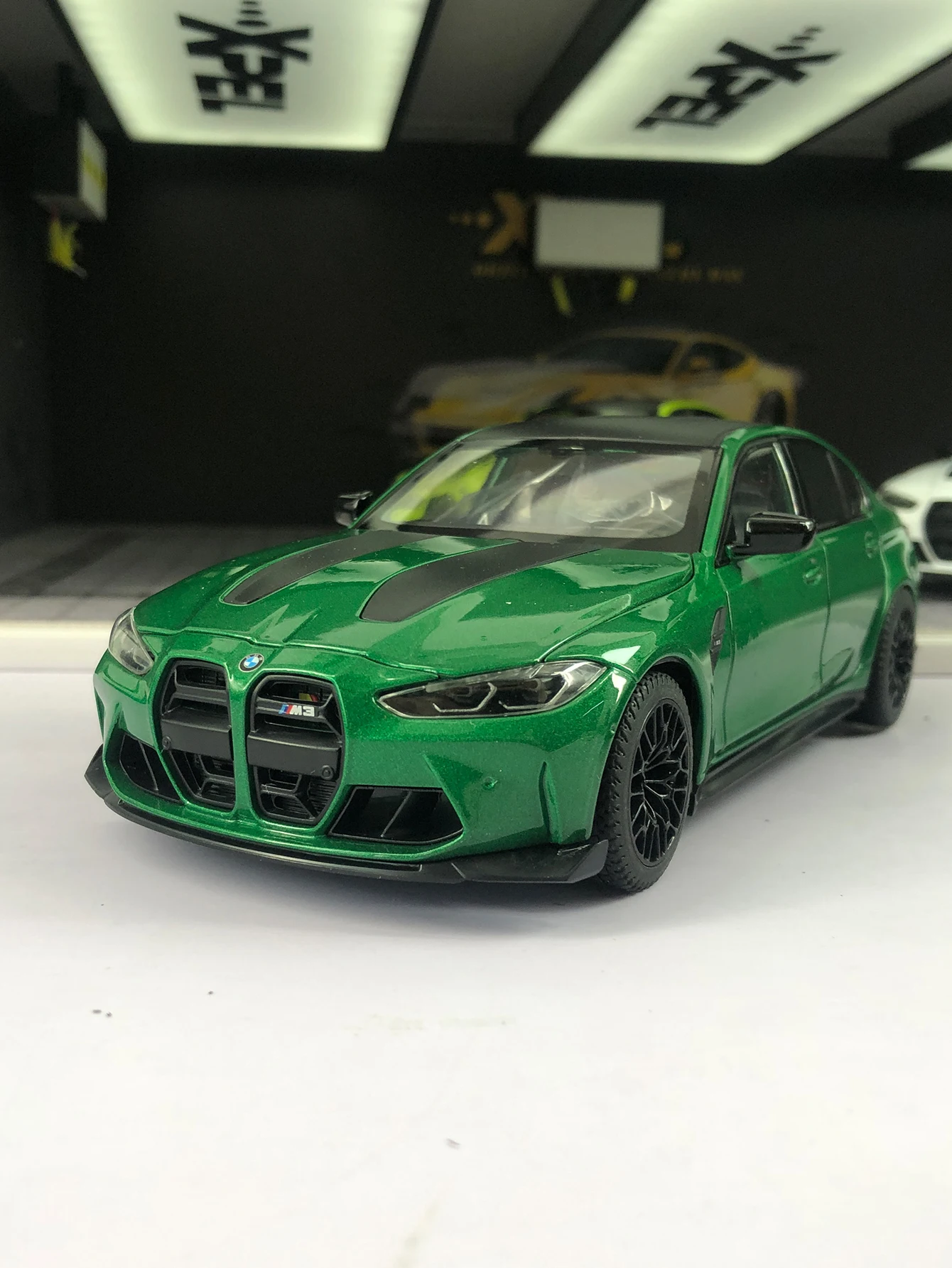 

Heimanba 1:24 Zinc Alloy BMW M3 CS LCI Model Car, Static Decoration, Metal Collection Gift Car