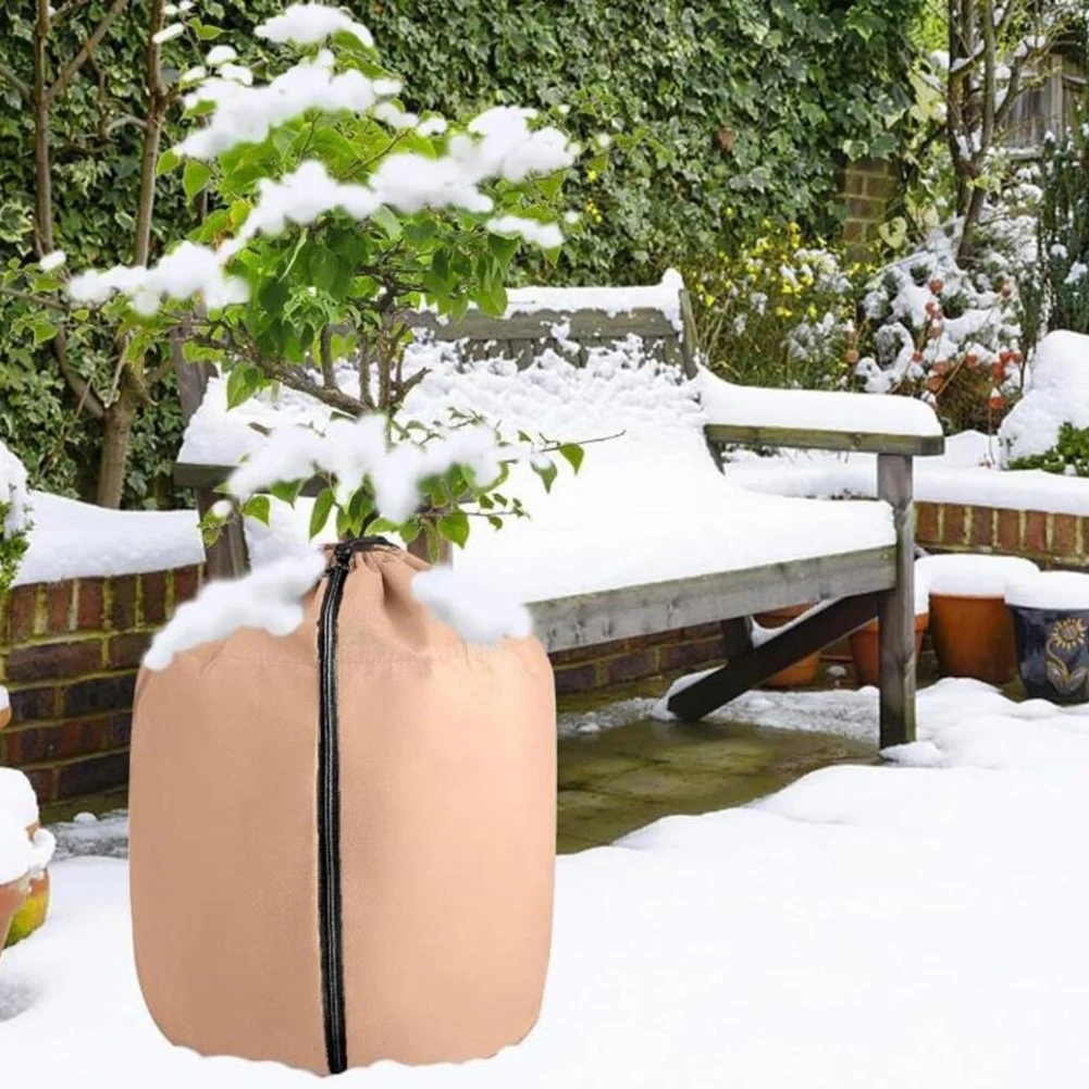 

Изоляционная куртка для уличных растений для садовых цветочных горшков из ткани Оксфорд для предотвращения замерзания и повреждений мороза.